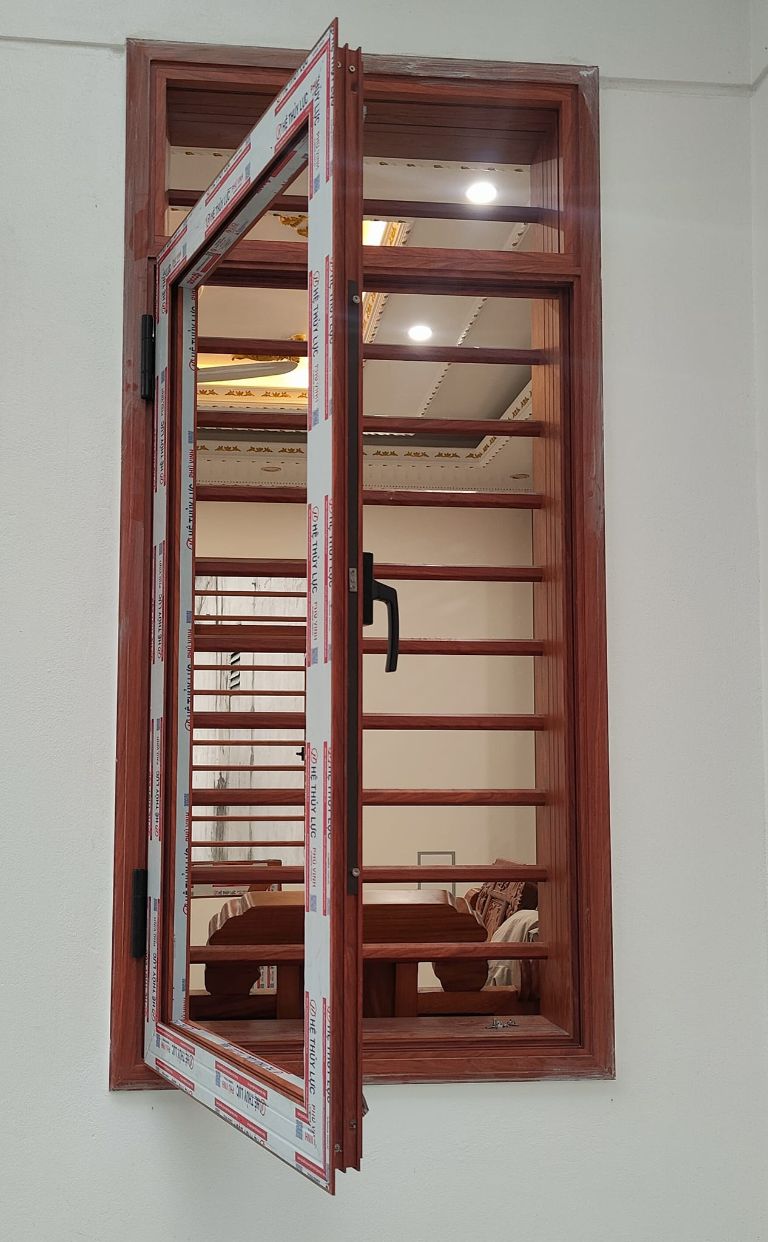 cửa sổ nhôm kính Xingfa có khung nhôm bảo vệ