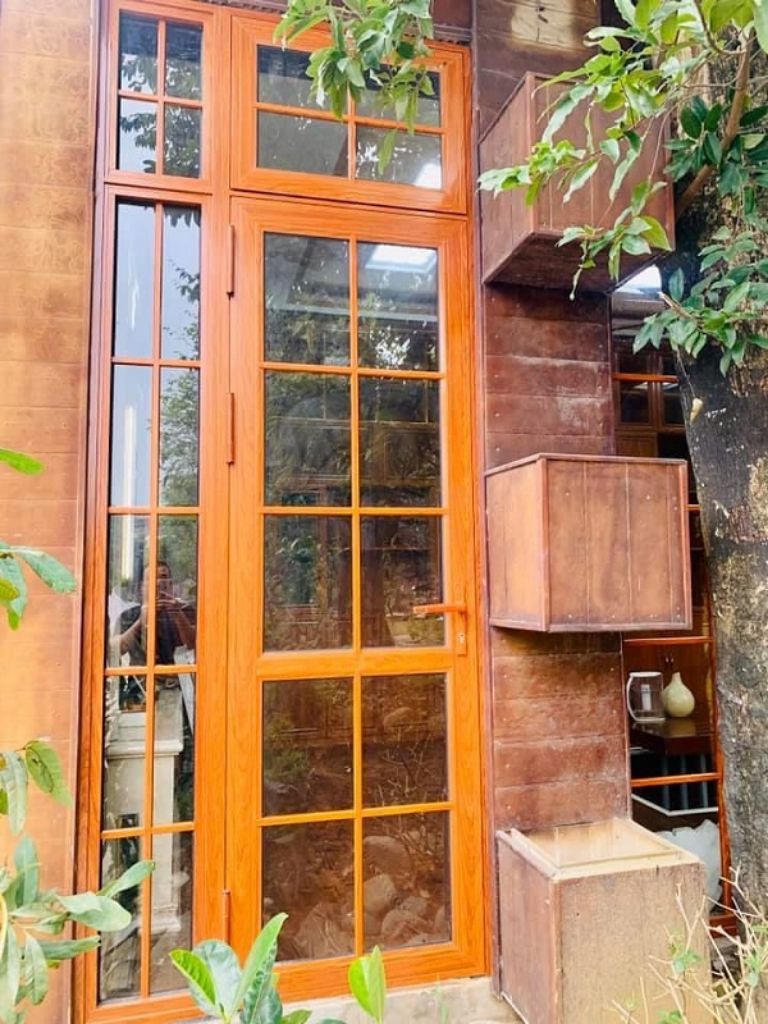 cửa nhôm sơn màu giả gỗ